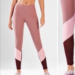 Mid-Rise PowerHold Colorblock Legging